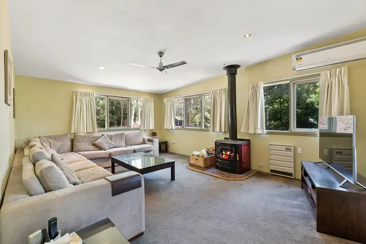 Second view of Homely house listing, 3 Rosella Street, Sawmill Settlement VIC 3723
