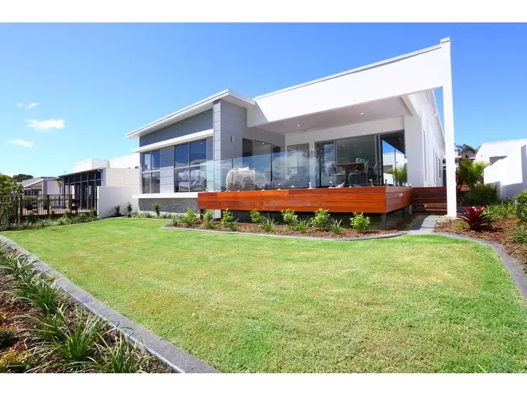 2011 The Boulevard, Benowa QLD 4217