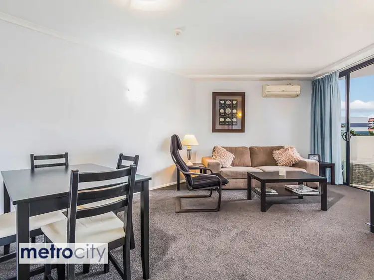 202/220 Melbourne Street, West End QLD 4101