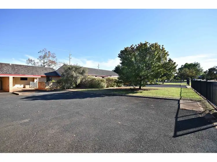 4/10 Sturt Circle, Dubbo NSW 2830