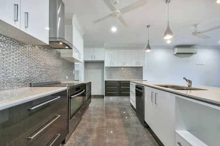 208 Farrar Boulevard, Johnston NT 832