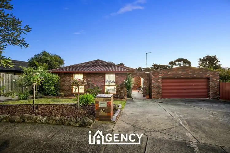 Main view of Homely house listing, 5 Parker Court, Endeavour Hills VIC 3802