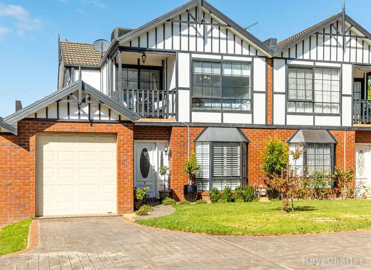 8/40-44 Warrawong Drive, Berwick VIC 3806