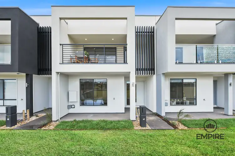 6 Mahara Walk, Cranbourne West VIC 3977