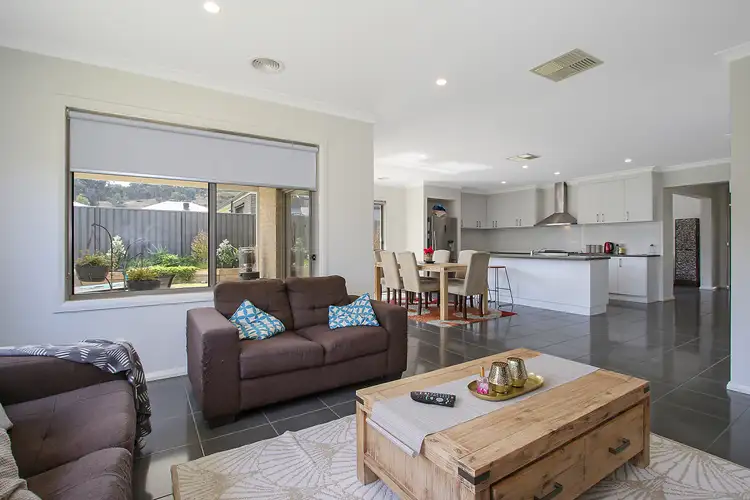 Sixth view of Homely house listing, 5 Ohio Court, Lavington NSW 2641