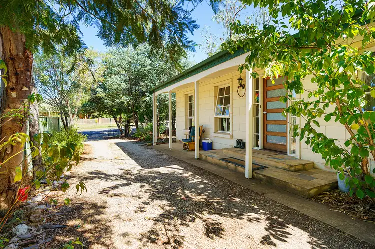 2 Diamond Gully Road, Campbells Creek VIC 3451
