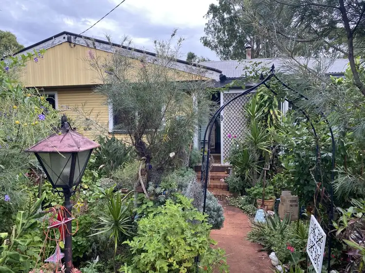 1 Tancred Avenue, Newtown QLD 4350