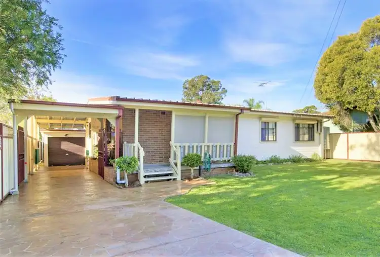 22 Palau Crescent, Lethbridge Park NSW 2770