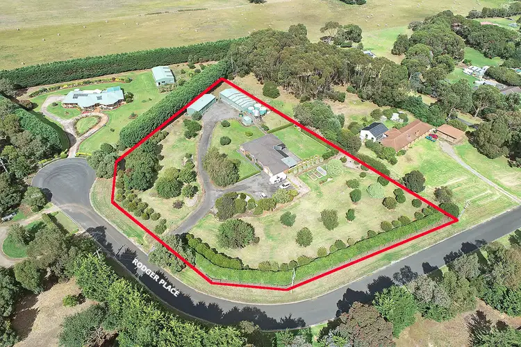 Second view of Homely house listing, 88 Rodger Place, Bushfield VIC 3281