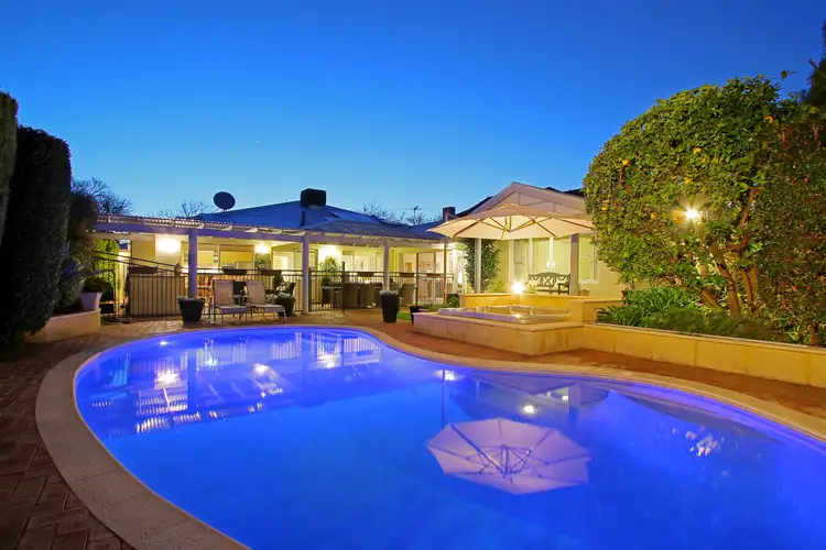 22 Gairloch Street, Applecross WA 6153