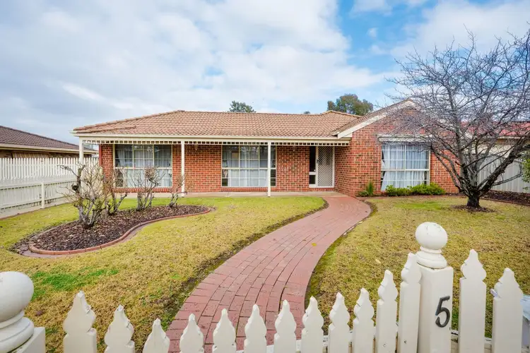 Second view of Homely house listing, 5 KYLE COURT, Wodonga VIC 3690