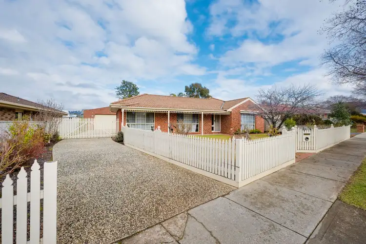 Third view of Homely house listing, 5 KYLE COURT, Wodonga VIC 3690