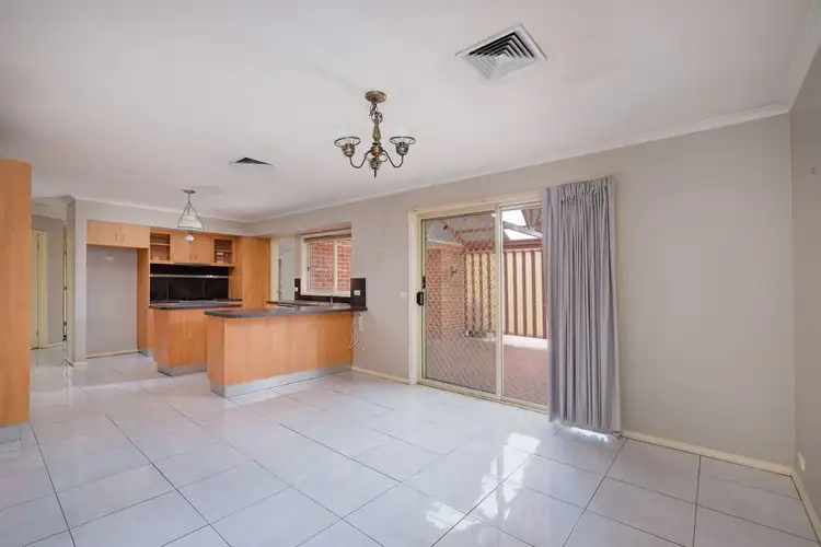 Sixth view of Homely house listing, 5 KYLE COURT, Wodonga VIC 3690