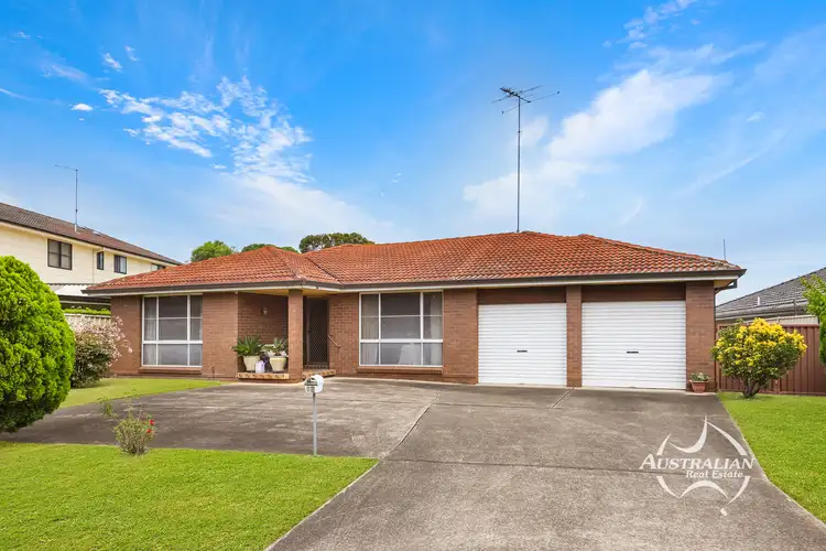 35 Bowerbird Crescent, St Clair NSW 2759