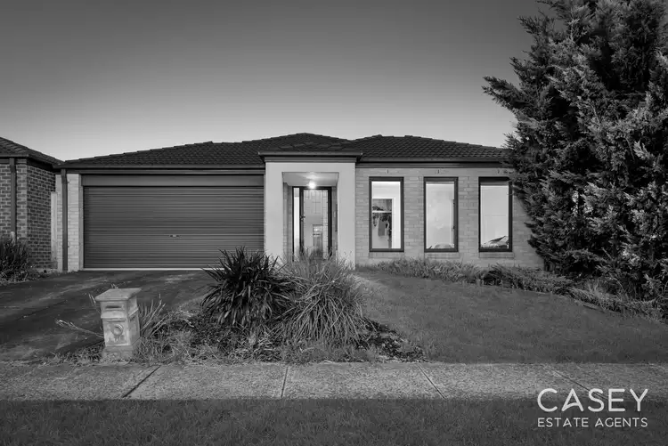 118 William Thwaites Boulevard, Cranbourne North VIC 3977
