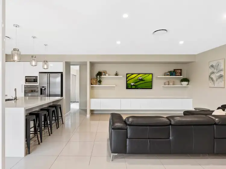 Second view of Homely house listing, 15 Webcke Crescent, Kleinton QLD 4352