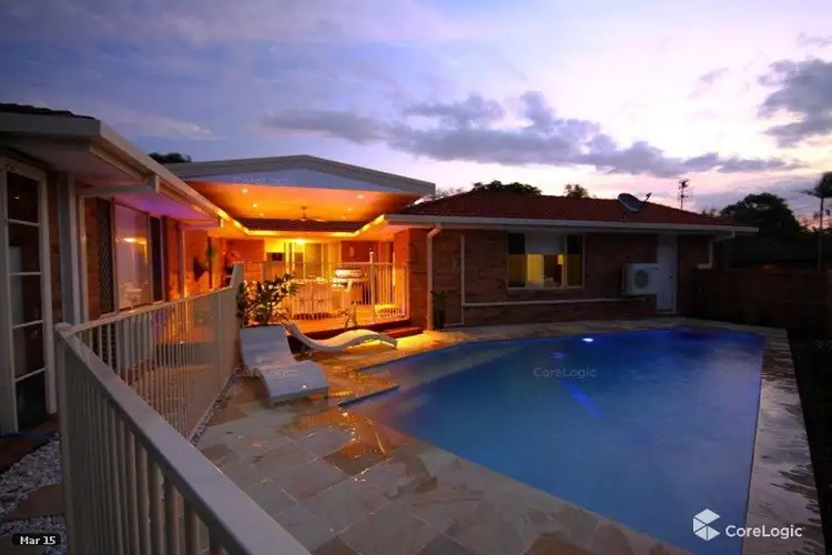 5 Erica Court, Labrador QLD 4215