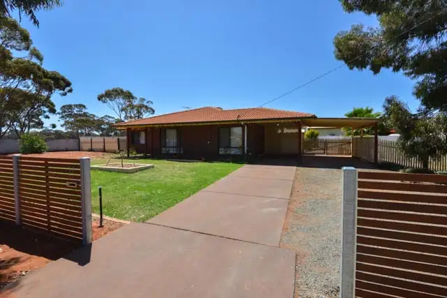 21 Bennetts Place, Hannans WA 6430