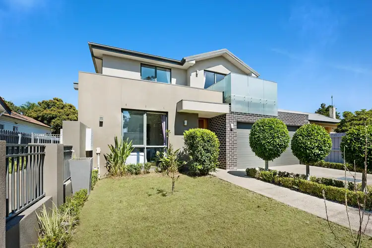 Main view of Homely townhouse listing, 1/22 Oakleigh Road, Carnegie VIC 3163