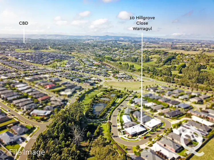 Second view of Homely house listing, 10 Hillgrove Close, Warragul VIC 3820