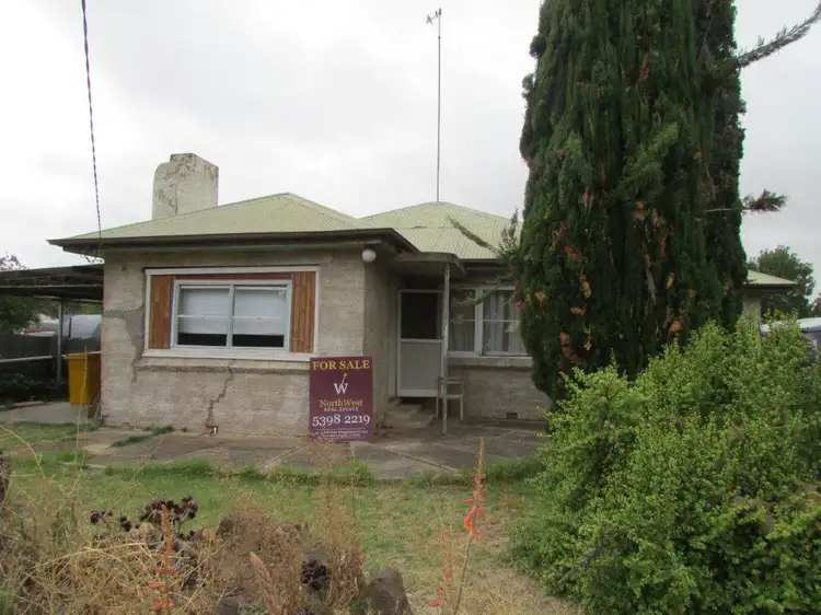 13 Coral Avenue, Warracknabeal VIC 3393
