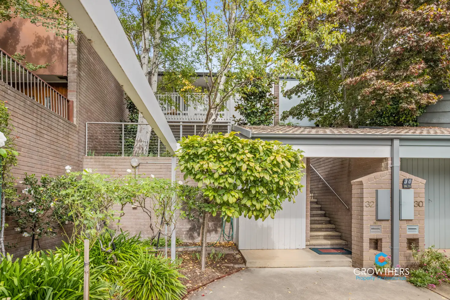 Main view of Homely townhouse listing, 32/6 English Court, Phillip ACT 2606