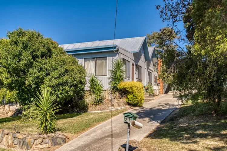 21 WILLONG STREET, Tallangatta VIC 3700
