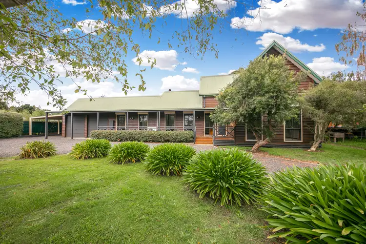 12 Coleraine Drive, Romsey VIC 3434