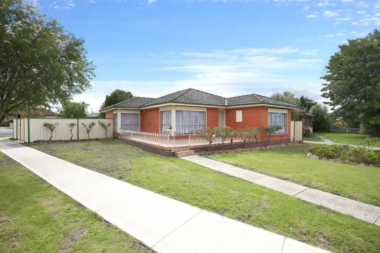 12 Samara Grove, Gladstone Park VIC 3043