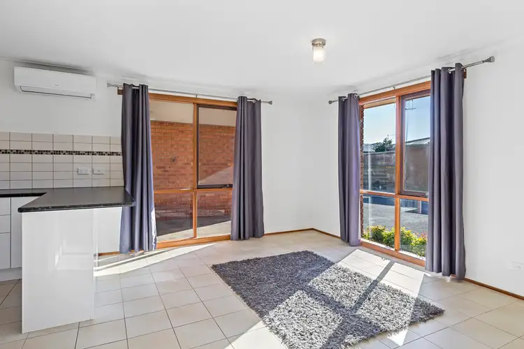 Second view of Homely unit listing, 2/9 Crusoe Road, Kangaroo Flat VIC 3555