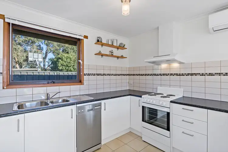 Third view of Homely unit listing, 2/9 Crusoe Road, Kangaroo Flat VIC 3555