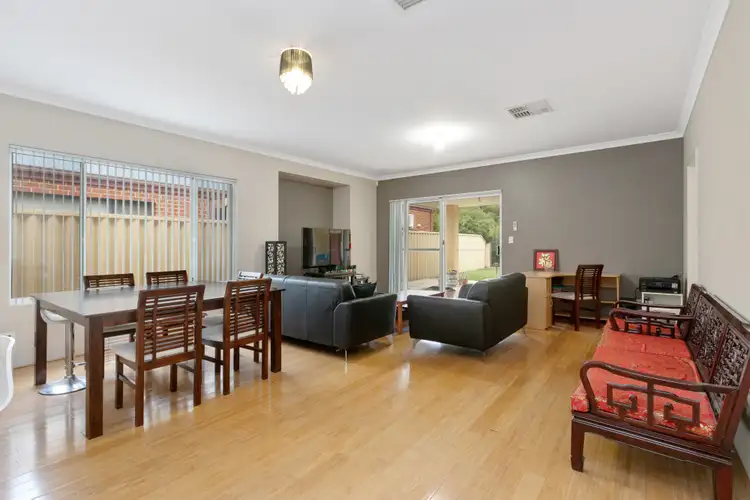 Sixth view of Homely house listing, 5 Shelduck Bend, Harrisdale WA 6112