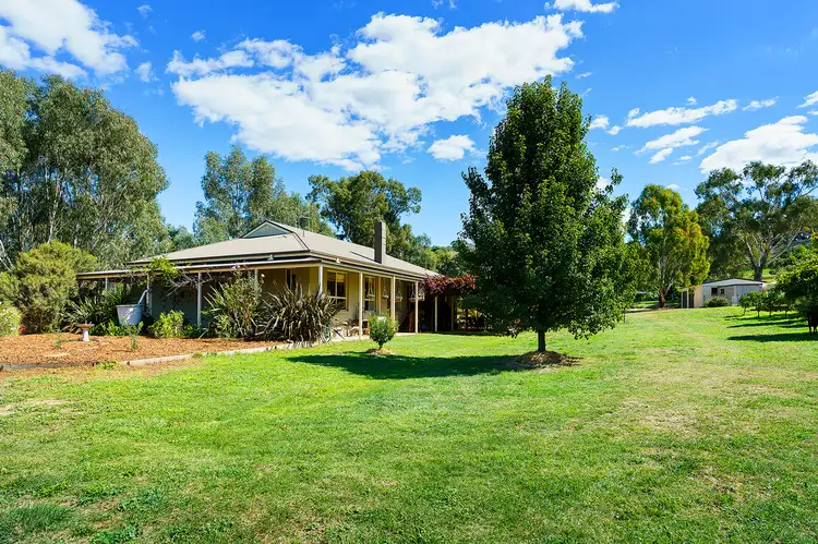 2A Ballarat Street, Guildford VIC 3451