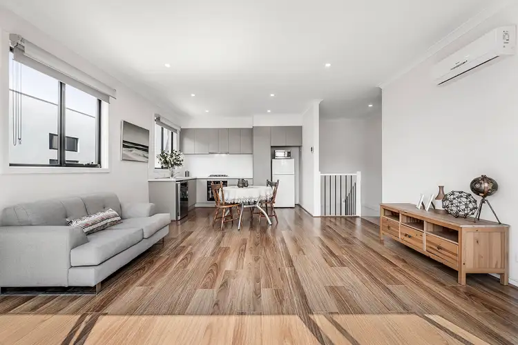 7 Aston Place, Bayswater VIC 3153