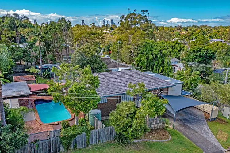 19 Orana Avenue, Southport QLD 4215