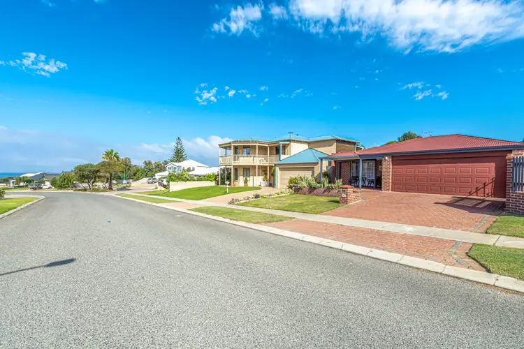 8 Foreshore Vista, Yanchep WA 6035