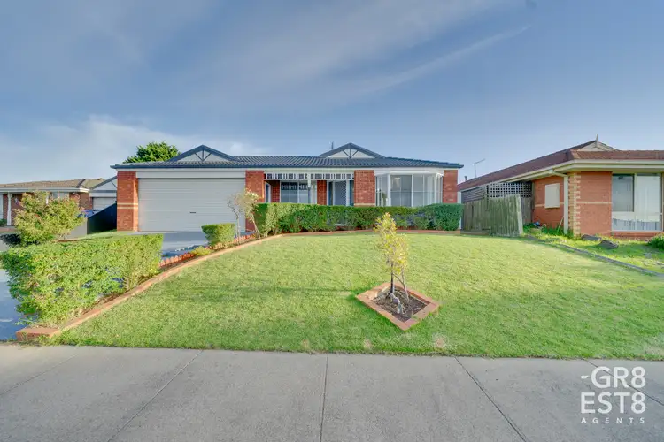 30 Broome Crescent, Cranbourne North VIC 3977
