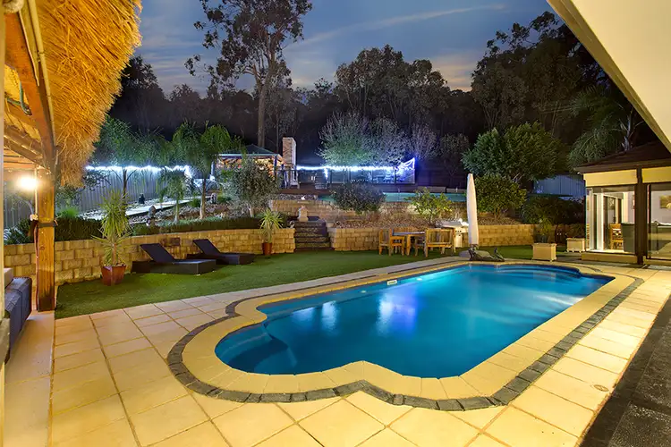 Second view of Homely house listing, 2 Madden Place, Wodonga VIC 3690