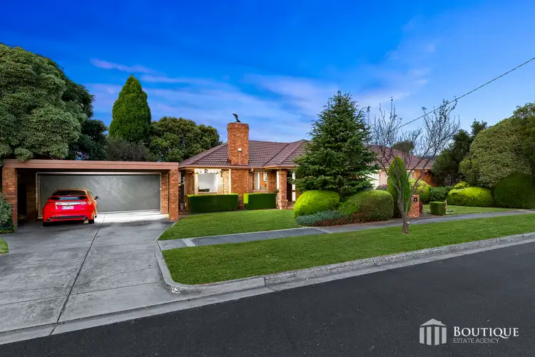 15 Bellbrook Drive, Dandenong North VIC 3175
