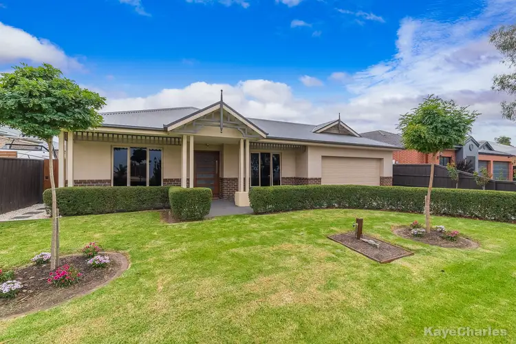 18 Lavender Avenue, Pakenham VIC 3810