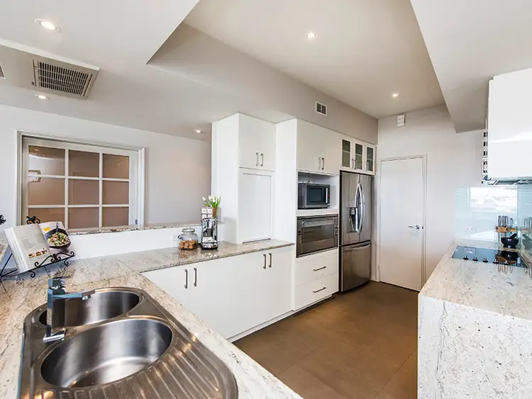 Fifth view of Homely apartment listing, 25/15 The Palladio, Mandurah WA 6210