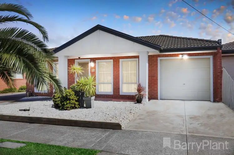 1/25 Lewin Street, Deer Park VIC 3023