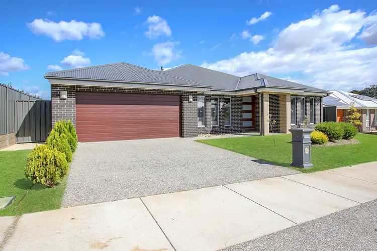 60 Riverboat Drive, Thurgoona NSW 2640