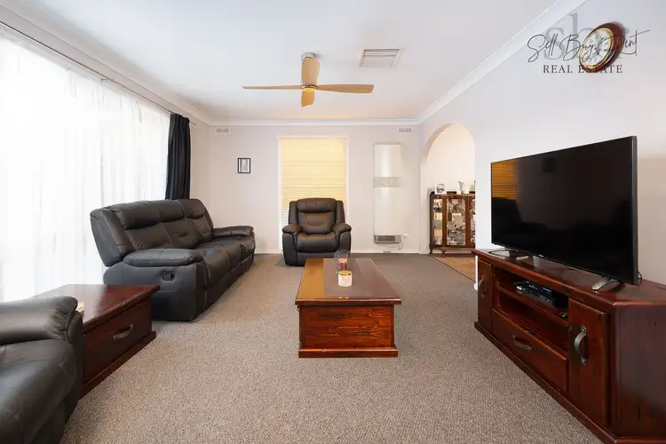 Fifth view of Homely house listing, 14 GARNET CIRCUIT, Wodonga VIC 3690