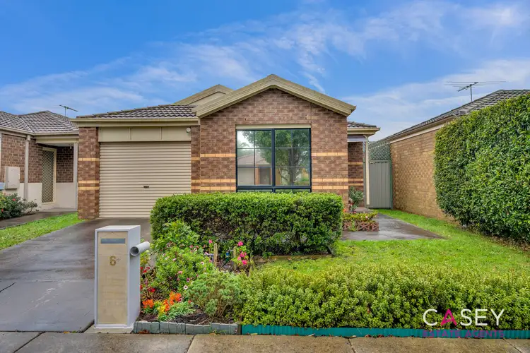 6 Mossman Drive, Cranbourne East VIC 3977