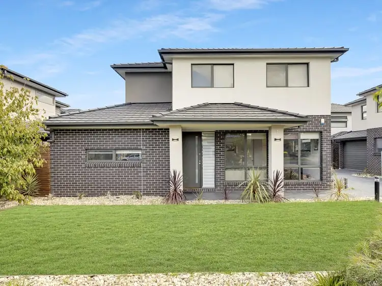 1/114 Kennington Park Drive, Endeavour Hills VIC 3802
