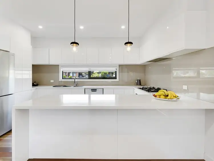 Fifth view of Homely house listing, 1/114 Kennington Park Drive, Endeavour Hills VIC 3802