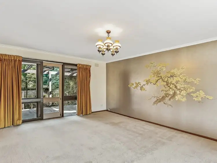 Sixth view of Homely house listing, 5 Dawson Court, Endeavour Hills VIC 3802