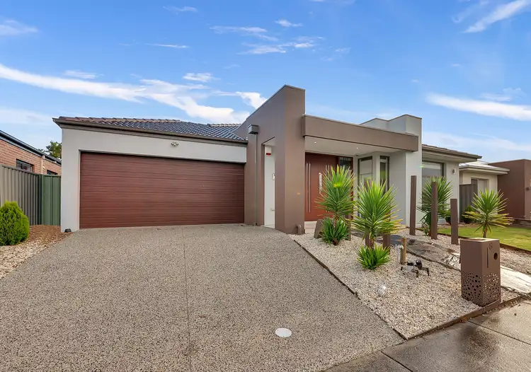 Second view of Homely house listing, 8 Stag Close, Cranbourne East VIC 3977
