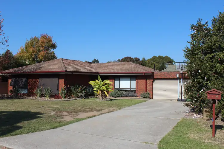 4 GRAETZ COURT, Lavington NSW 2641